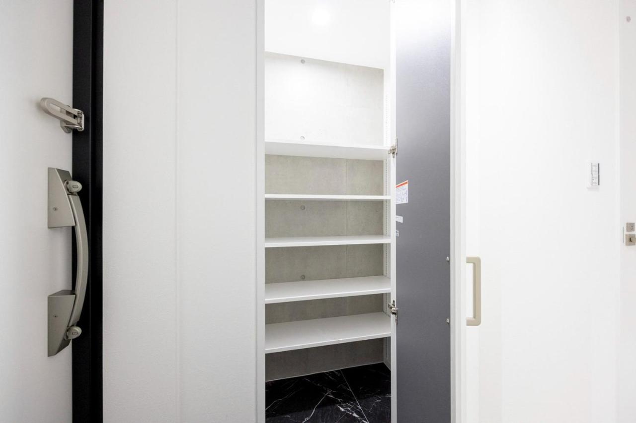 Legend Court Hikifune Apartment *